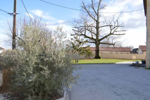 Aménagement extérieur cour pavé Coutras