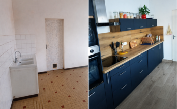 Cuisine moderne rénovée à Sainte-Bazeille avec façades bleu nuit, plan de travail et crédence effet bois, pour un intérieur chaleureux et fonctionnel.
