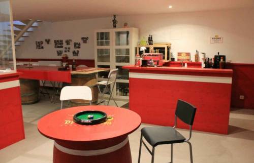 Création d'un espace convivial de dégustation convivial (91)