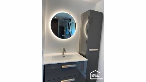 Miroir de salle de bain La Maison des Travaux Vannes Sarzeau Pénestin
