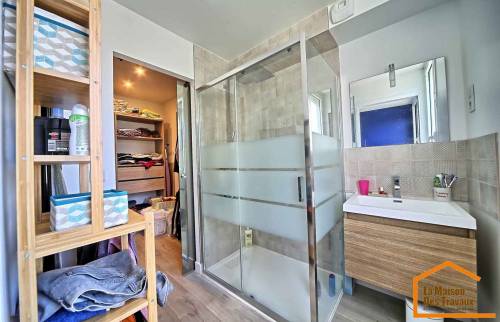 Salle de bain et dressing après travaux (Draveil 91210)