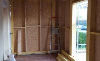 Mise en place de l'ossature bois sur la terrasse existante - Hauts. de seine