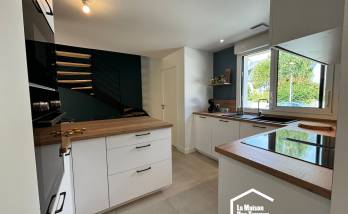 cuisine blanche et bois amenagement