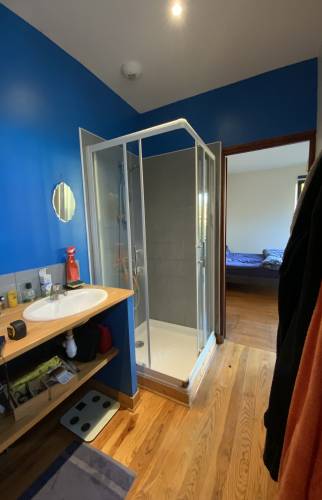 Douche cabine avant