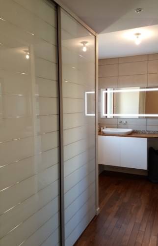 Dressinf sur mesure près de douche et vasque pour compléter suite parentale Nanteuil-lès-Meaux (77100) 