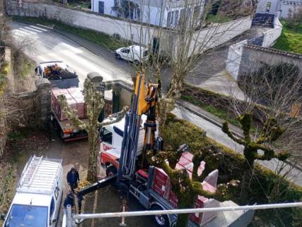 Rénovation complète d'une toiture, maison ancienne située dans Lyon Ouest (Ecully 69130)
