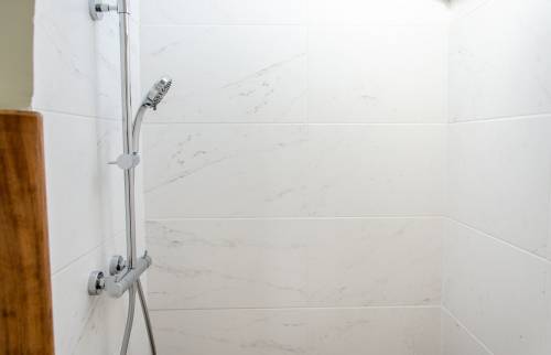 Colonne de douche thermostatique