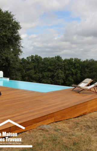 APRES - Terrasse en bois autour de la piscine
