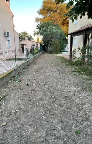 Avant pose de clôture 