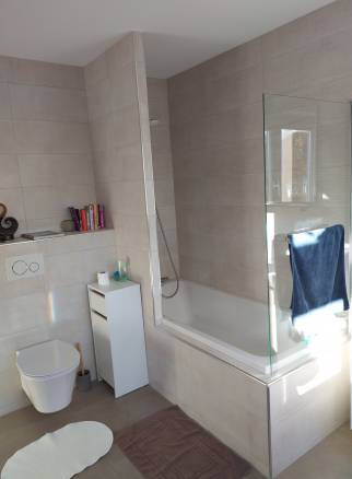 Meuble vasque, baignoire, toilettes suspendus à Rixheim