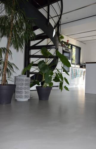 Revêtement de sol au béton ciré