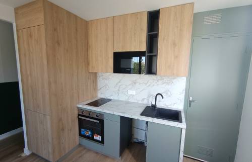 cuisine finie cuisine rénovée La Maison Des Travaux Bruz