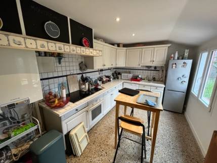 Ancienne cuisine vétuste avant travaux - Nantes 44000