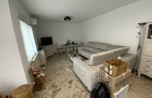 Salon aprés la rénovation d’une maison de ville à La Grand-Combe (30110)