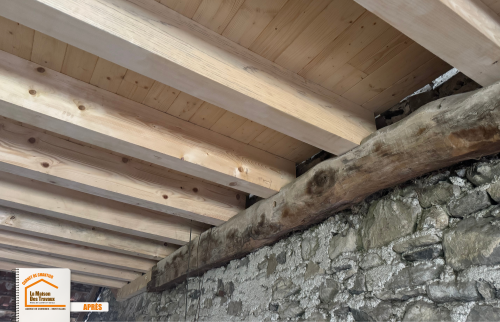  réhabilitation grange savoyarde, rénovation plancher bois massif, artisan charpentier Haute-Savoie, aménagement logement montagne, transformation grange Combloux