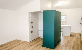 Sas d'entrée créer par l'architecte avec placards de rangement intégrés