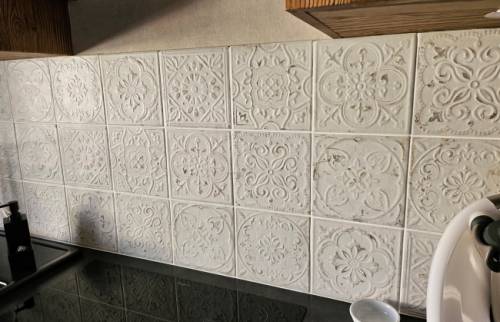 Crédence en carreaux de ciment avec texture mosaïque  pour cuisine à Poincy (77470) 