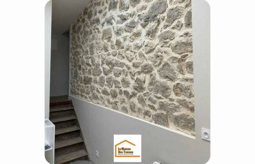 mur en pierre