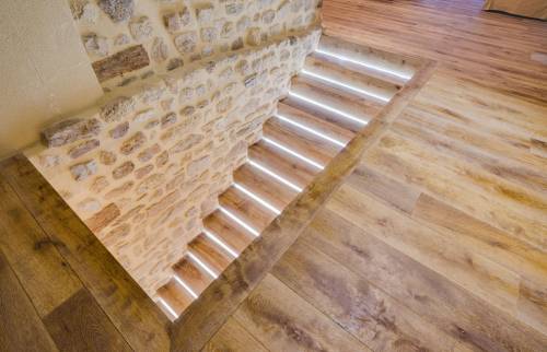 Travaux de maçonnerie et gros oeuvre, maison située dans les monts du lyonnais, ouest de Lyon