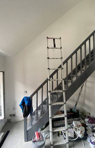 Pendant les travaux : l'escalier est repeint