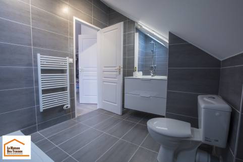 Salle de bain sous combles (Brunoy 91800)