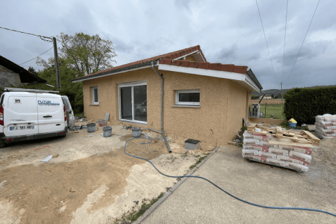 Garage après transformation en espace habitable - Viriville 38980