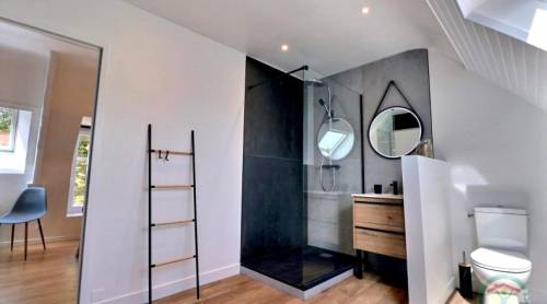 Création de salles d'eau pour chambres d'hôte à La Gouesnière