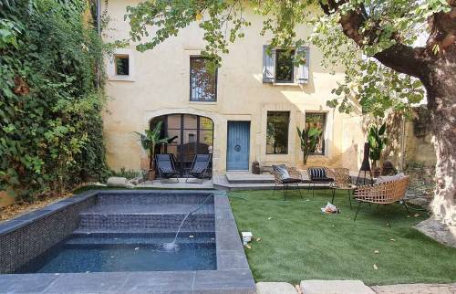 Terrasse et bassin de natation 