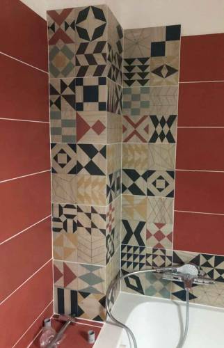 Carrelage à motifs géométriques et colorés - Gestel (56530)