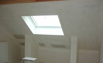 Aménagement de chambre sous toiture