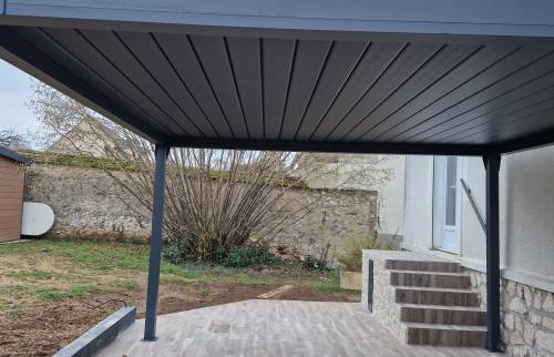 Création terrasse avec pergola bioclimatique aluminium