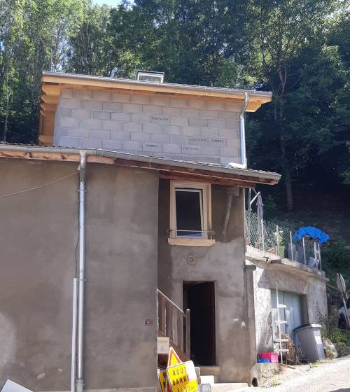 Surélévation de maison en vue de face - Ambérieu-en-Bugey 01
