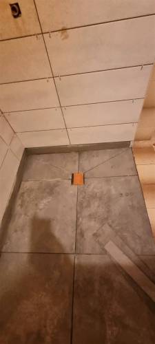 Pose d'une douche en rénovation de salle de bain PMR - Lésigny 77150