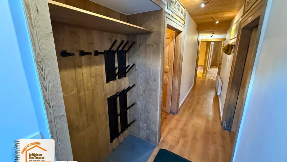 rénovation appartement montagne, travaux intérieur Beaufort, parquet massif appartement, éclairage LED rénovation, rénovation logement Savoie