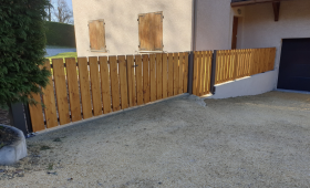 Une nouvelle clôture et un nouveau portail