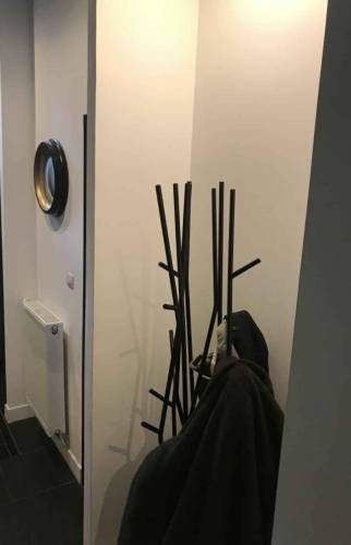Une niche pour le porte-manteau