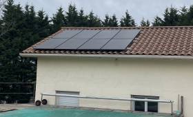 Installation de panneaux photovoltaïques sur une maison - Plats 07300
