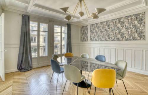 Changer de sol à Paris 8