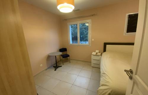 chambre peinture claire La Maison Des Travaux Alès