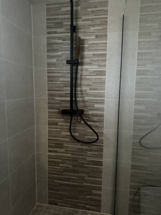 Rénovation de salle de bain avec colonne de douche moderne - Monbeton 82290
