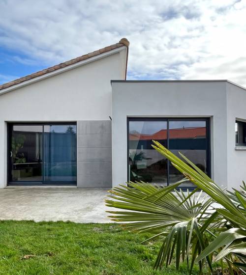 Nouvelle extension de maison à toit plat - La Romagne 49