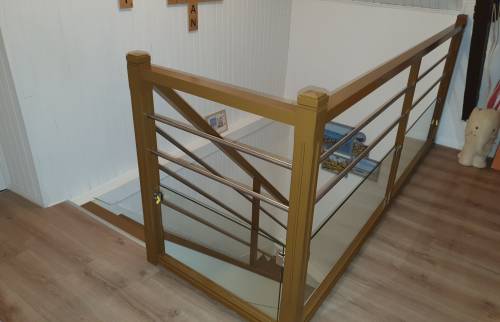 Garde-corps d'escalier repeint et modernisé à Vern-sur-Seiche