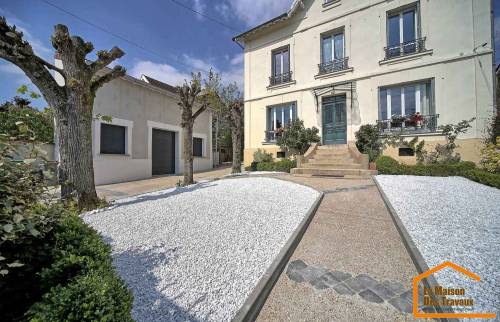 Terrain rénové en béton désactivé et en gravier alvéolaire (Yerres 91330)