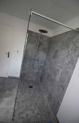 Installer une douche à Honfleur