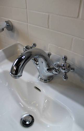 Rénovation d'une salle de bain, style rétro à Boussay