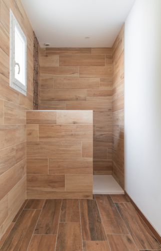 Construction d'une nouvelle salle de bain dans une extension de maison