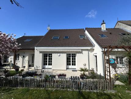 Maison après travaux d'isolation thermique extérieure - Fontenay-Trésigny 77610