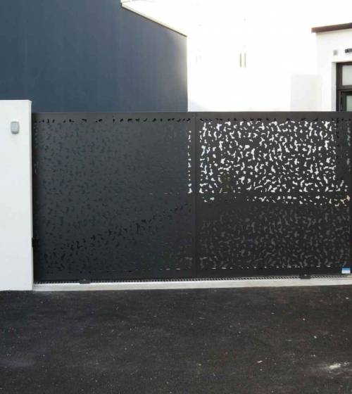 Portail motorisé design et moderne - Lorient (56100)