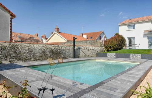 piscine extérieur à Hom (14 220) 