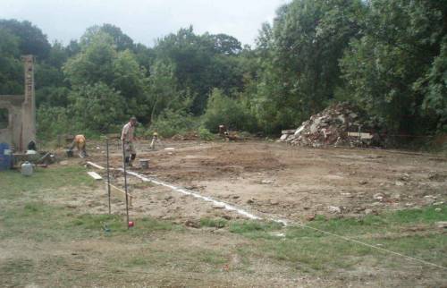 Destruction d'une vieille grange pour reconstruction à neuf à Veilleins (41)